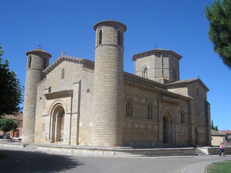 ¿Qué es una Iglesia Románica?